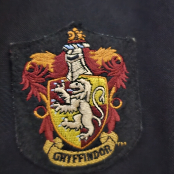 Wizarding World of Harry Potter Gryffindor Robe Adult XS - Picture 4 of 7